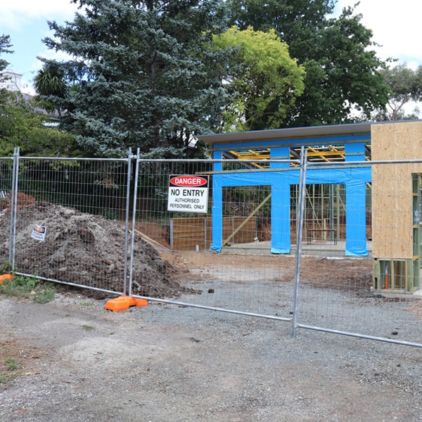 do you deliver and install temporary fencing and what's the cost for these services in Mount Repose
